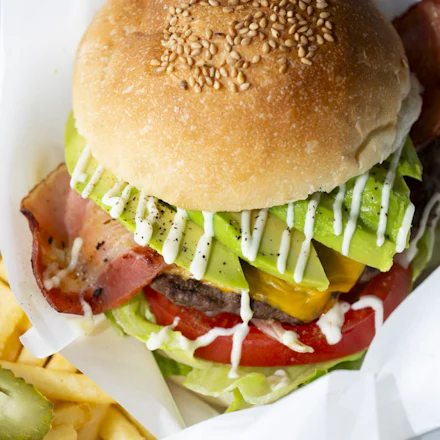 【横須賀】ハンバーガーとスイーツに詰まった奇跡。「Blue Moon」松原さんのカフェ物語